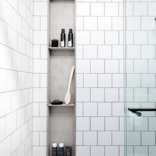 Main Powder full bath
