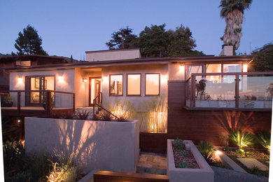 Inspiration for a craftsman home design remodel in Sacramento