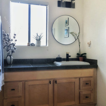 Hall House Guest Bath facelift DIY $250