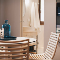 ApartHotels - Dining Tables