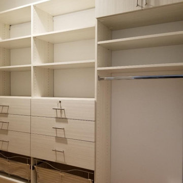 Etched White Chocolate Walk-In Closet