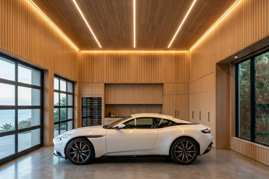 Garage - garage idea in Los Angeles