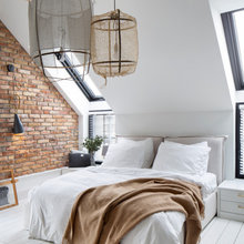 Small Bedroom/ Bathroom