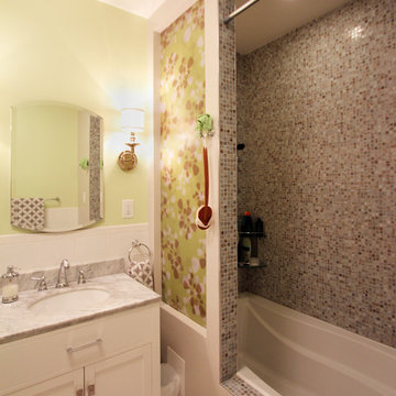 Earthy tub/shower Combination