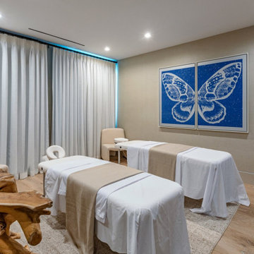Bundy Drive Brentwood luxury modern home massage spa room
