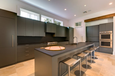 Trendy kitchen photo in New Orleans