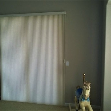 Hunter Douglas 1 1/4" Duette VertiGlide