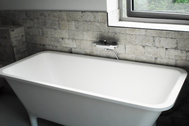White Brick Effect Tiles & Modern Bath
