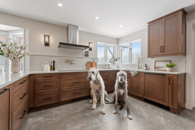 Example of a transitional kitchen design in Ottawa