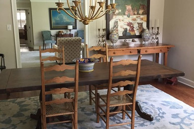 Example of a dining room design in Philadelphia