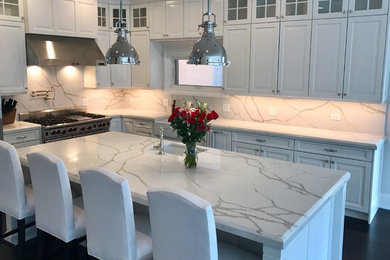 Kitchen - kitchen idea in Chicago