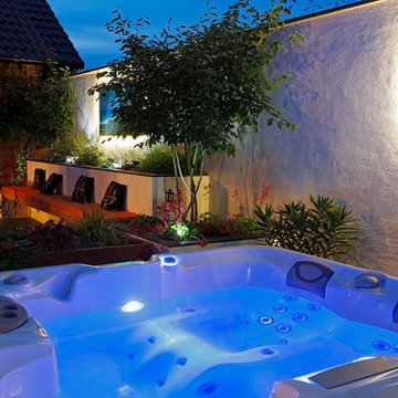 Whirlpool bei Nacht