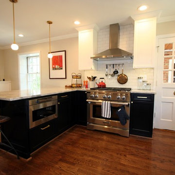 Kitchen with Bench Seat
