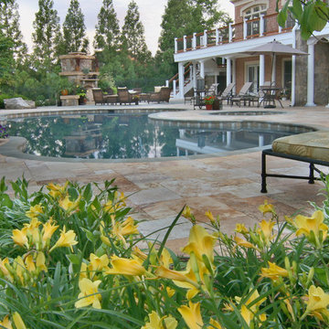 Outdoor Living within a Lush Garden