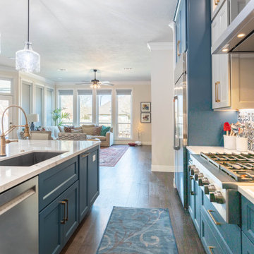 Colorful Oasis: A Dream Kitchen with Vibrant Patterns and Personality