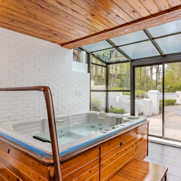 Indoor Spa Sunroom with Hot Tub – Indianapolis, IN