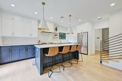 Inspiration for a modern kitchen remodel in Denver
