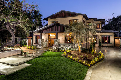 Example of an arts and crafts exterior home design in Los Angeles