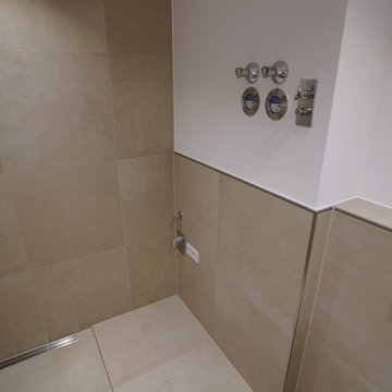 Aus einem Badezimmer wird ein Duschbad in München Bogenhausen