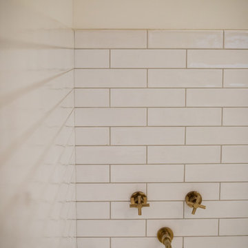 Cherokee Jack and Jill Bathroom