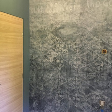UNE PETITE SALLE DE BAIN CONTEMPORAINE