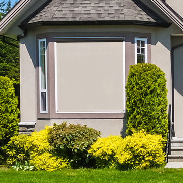 Cordless Outdoor Sun Shades (PVC - PVC Coated Polyester Fabric)