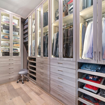 Travel Adventure Custom Closet