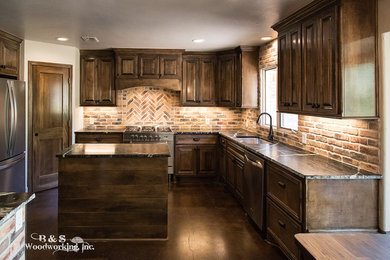 Inspiration for a traditional kitchen in Austin.