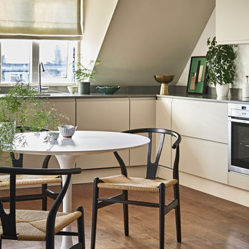 HAMPSTEAD APARTMENT