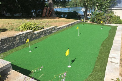 Outdoor Putting Greens