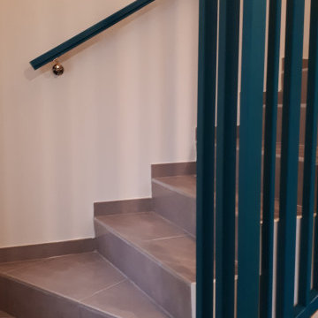 Réalisation d'un meuble sous escalier avec garde corps et main courante