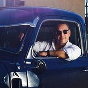Larry Hernandez's photo