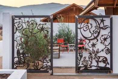 Inspiration for a rustic entryway remodel in Bridgeport