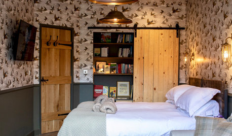 UK Before & After: A Derelict Outbuilding Gets a New Makeover