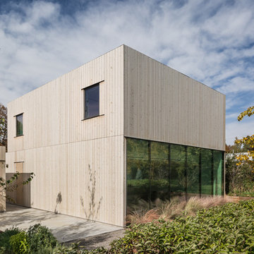 Energy Efficient Modern Home
