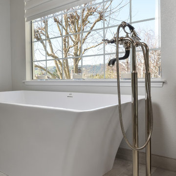 Award Winning Danville Master Bathroom by: Dorene Gomez