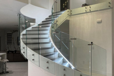 Example of a minimalist staircase design in Dallas