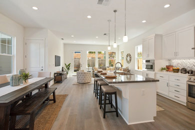 Kitchen photo in San Francisco
