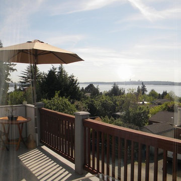 Kirkland - Fabulous Tudor style home - Deck