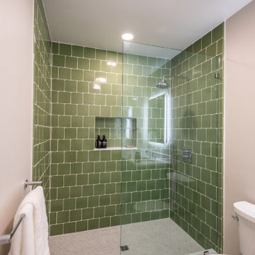 Tiffany Drive Bathroom - East Hanover, NJ
