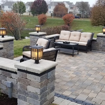 Brick Patio w/Seat Walls & Gas Fire Pit