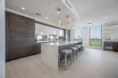 Example of a transitional kitchen design in Tampa