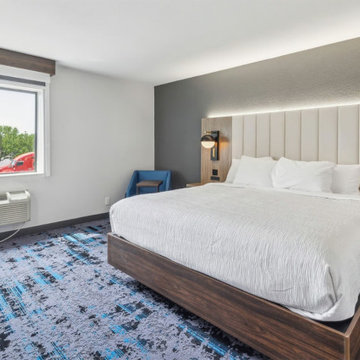 La Quinta & Hawthorn Dual-Brand Hotel – Custom Casegoods & FF&E Installation