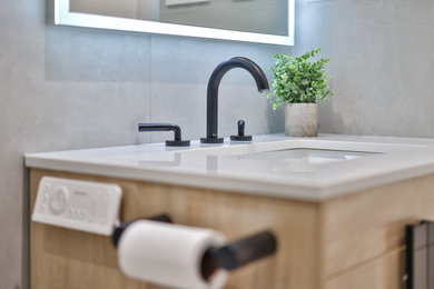Inspiration for a contemporary bathroom remodel in Toronto