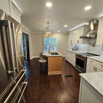 Beautiful Transitional Kitchen Remodel With Two-Tone Cabinets