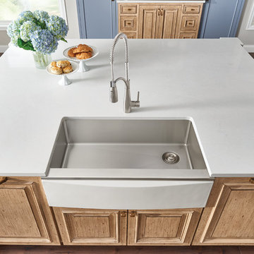 Crosstown Farmhouse Sink with Fireclay Interchangeable Apron in Glacier
