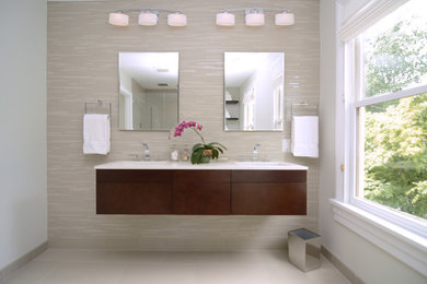 Example of a trendy bathroom design in DC Metro