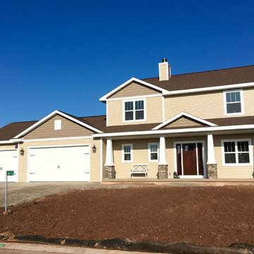 Custom Amberwood - Prescott Drive in Greenville