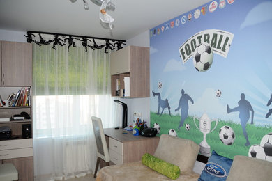 サンクトペテルブルクにあるお手頃価格のコンテンポラリースタイルのおしゃれな子供部屋 (リノリウムの床) の写真