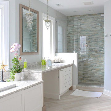 Eclectic Bathroom in Chicago's Western Suburbs